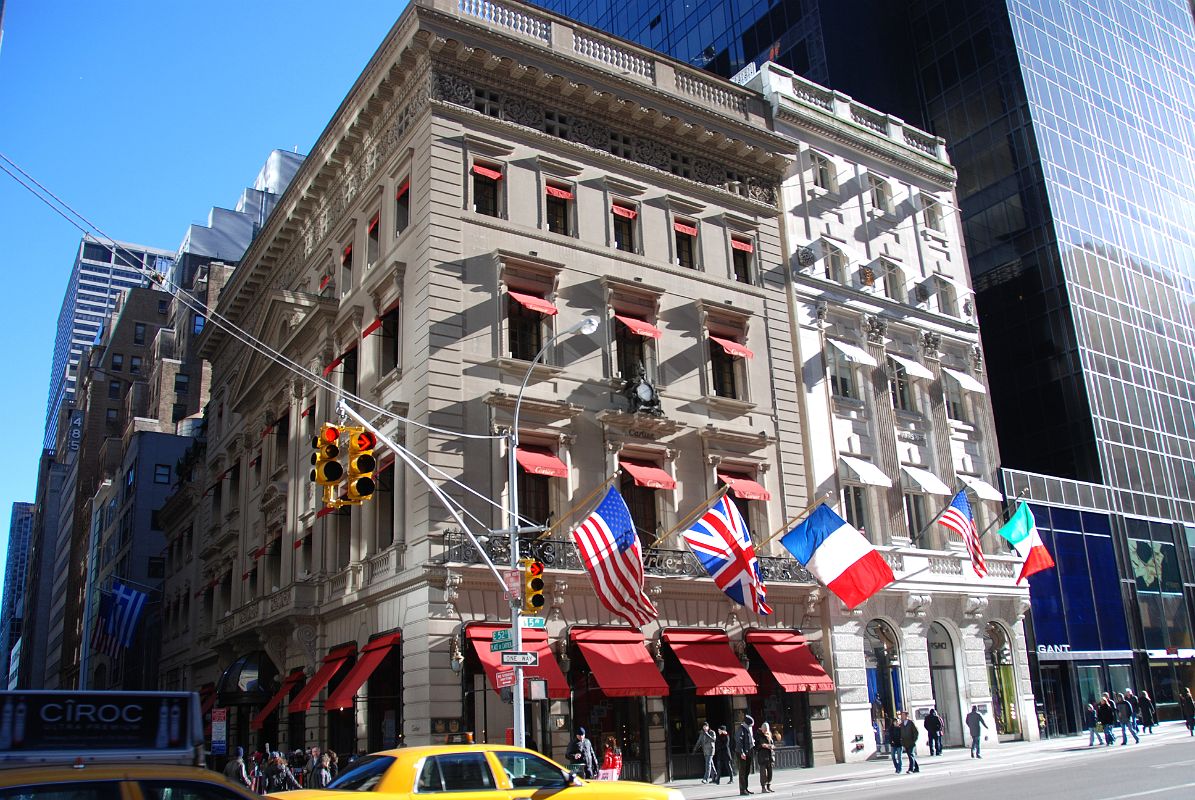 New York City Fifth Avenue 611 01-1 Cartier And Versace Buildings